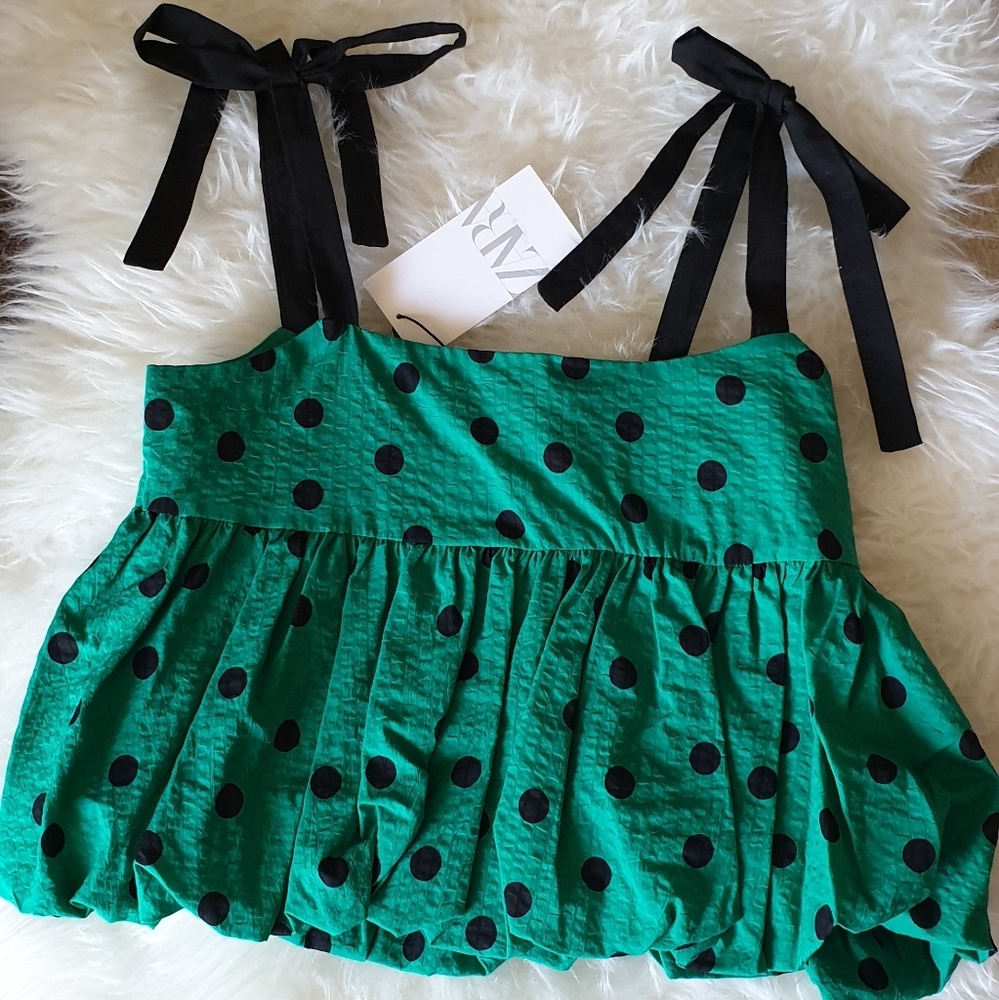 🔥 Last 1 added! ZARA Polka Dot Crop Top